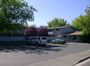 450 Alder St APT 10, Central Point, OR 97502