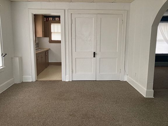 2nd image of 305 6th St #3