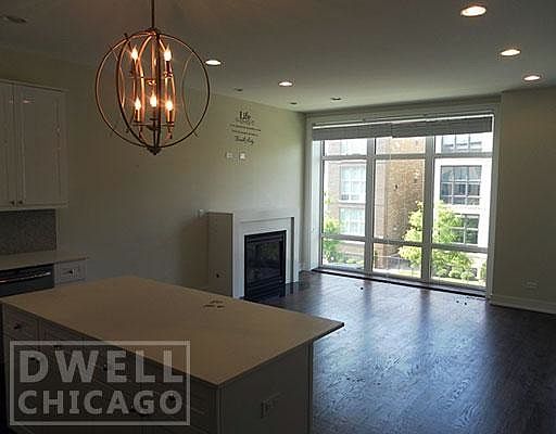 4th image of 3640 W Montrose Ave APT 3W