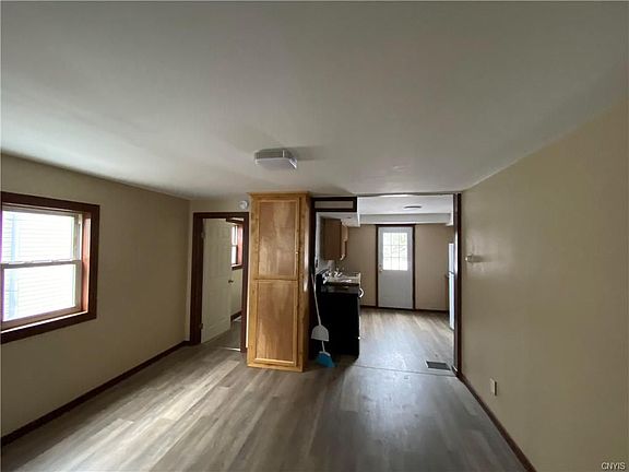 2nd image of 522 Waite Ave