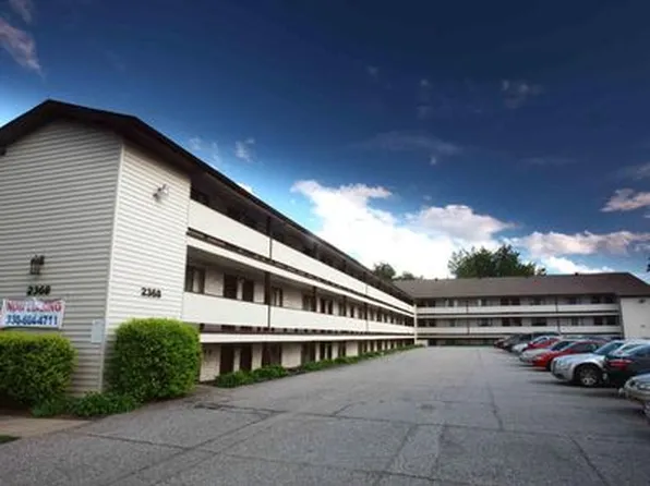 2360 E Market St, Akron, OH