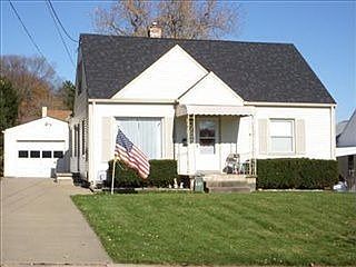 1st image of 647 Thoreau Ave