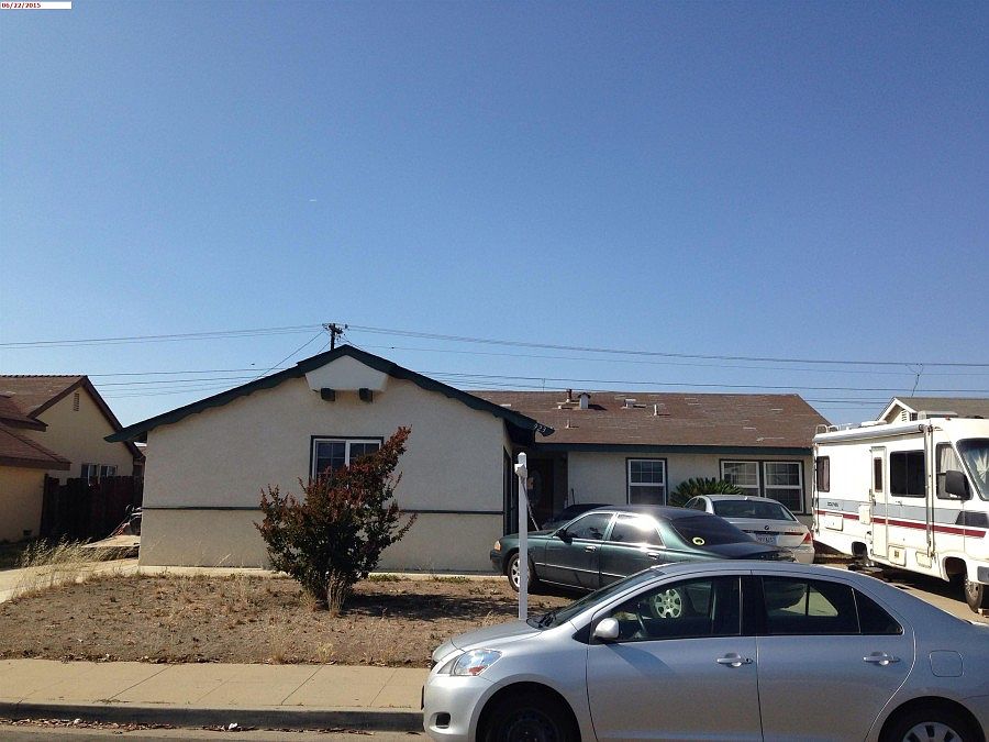 1st image of 923 W Jewel St