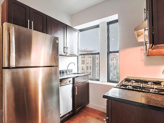 5th image of 145 Borinquen Pl APT 20