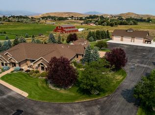 126 Road 3cxs, Cody, WY 82414