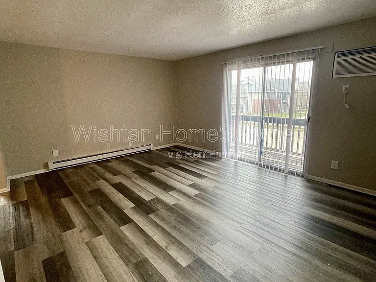 217 Charleston Blvd #4 — Photo 6