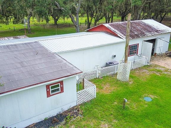 2nd image of 2900 TIGER LAKE ROAD