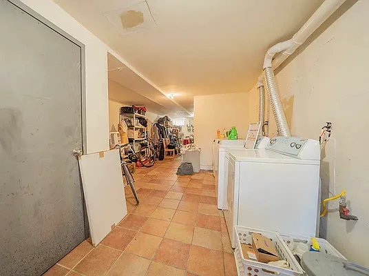 Rented by Hagstrom Management Inc | media 13