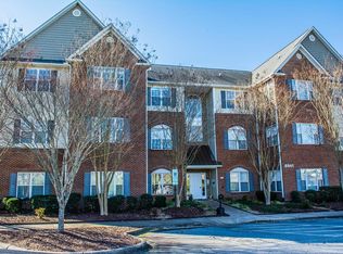 6941 Hanesbrook Cir APT 302, Clemmons, NC 27012