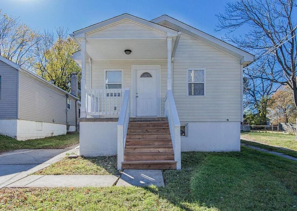 1st image of 622 De Merville Ave