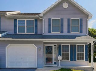 25 Columbia Ave, Reading, PA 19606