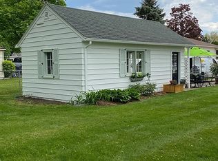 6370 Harriet Dr, Waterford, MI 48327