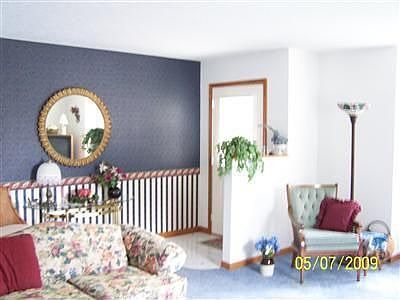 3rd image of 200 Marion Dr