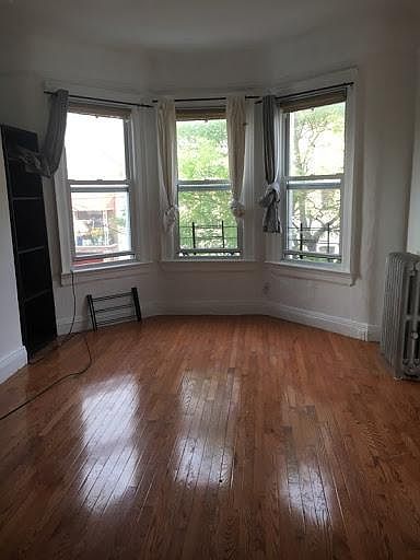 1st image of 918 40th St Fl 2nd