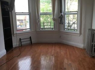 918 40th St FL 2ND, Brooklyn, NY 11219