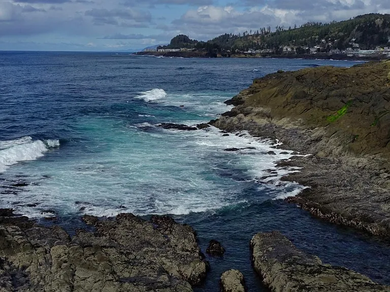 The quaint town of Depoe Bay just to the north