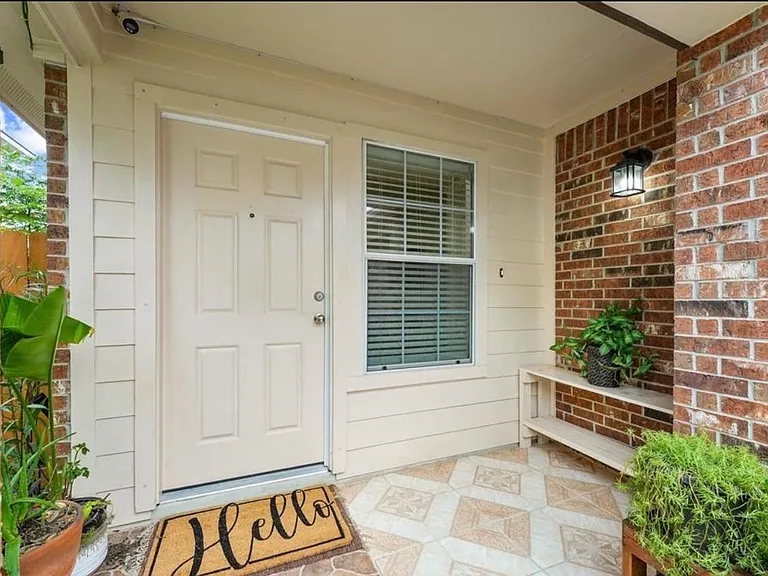 1614 York Creek Dr — Photo 8