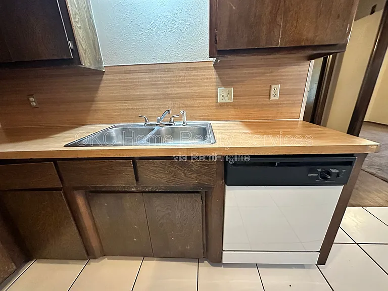 234 Barrett Pl — Photo 8