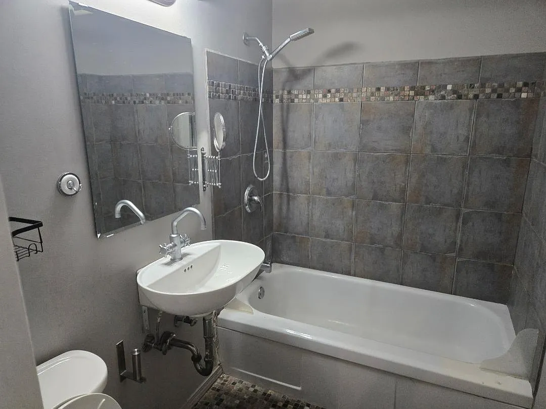 1 bed, 750 sqft, $1,100 — Photo 2