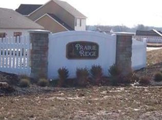 2107 E Prairie Ridge Dr, Valparaiso, IN 46383