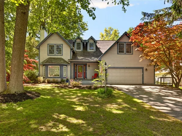 23 Deerborne Ln, Spencerport, NY 14559