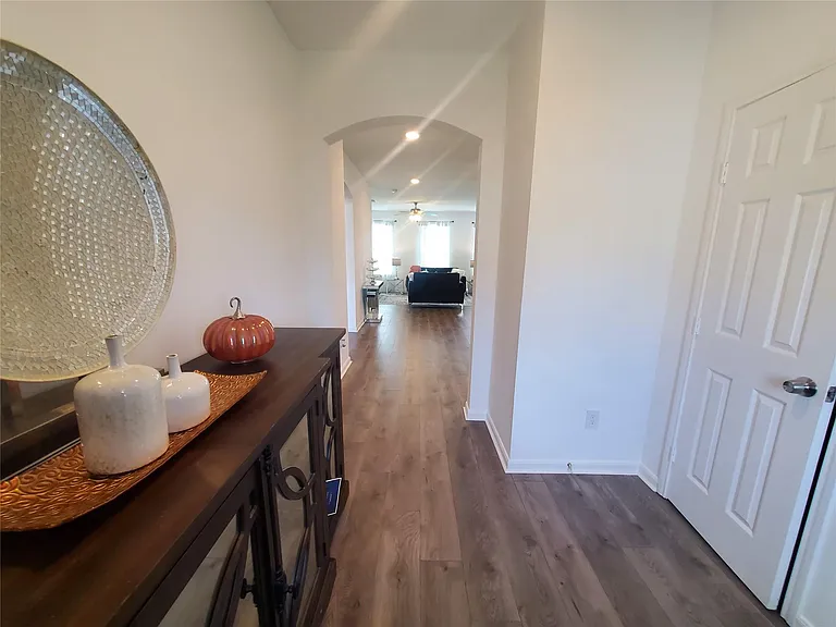 11218 Beverley Park St — Photo 7