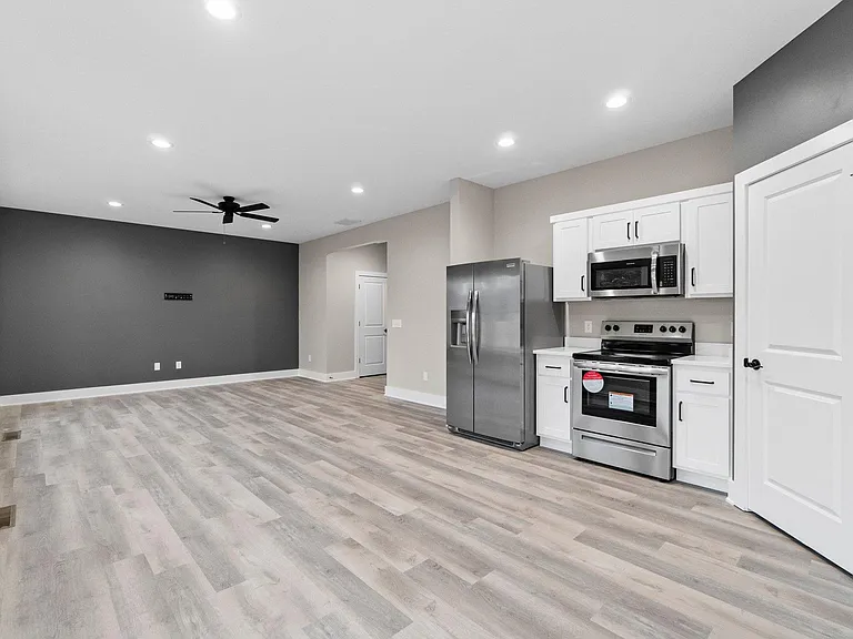 258 N West Hamilton Rd #258 — Photo 7
