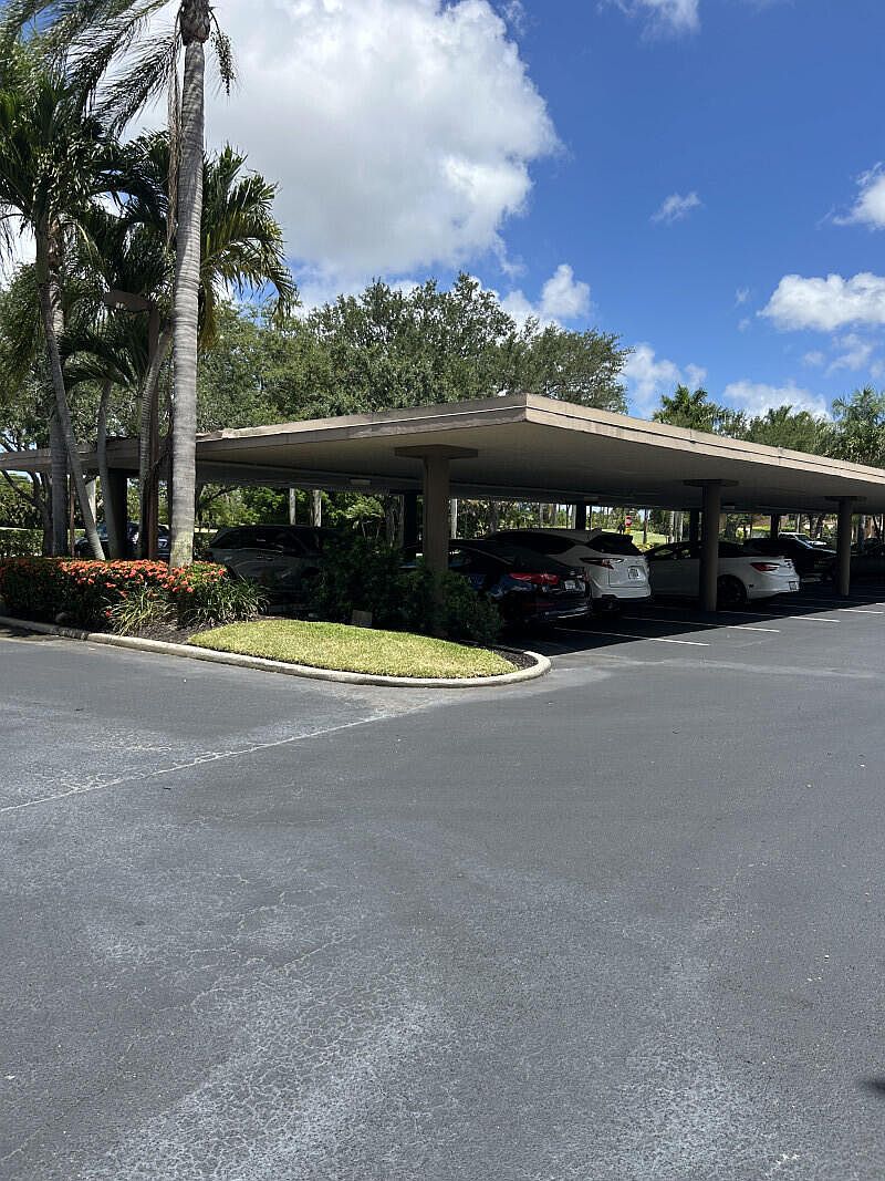 5257 Fountains Drive S #105