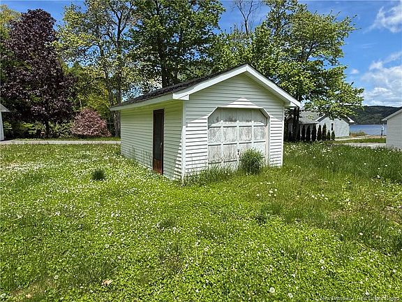 4th image of 17 Brandy Cres