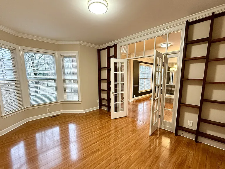 510 Clearwater Dr — Photo 12