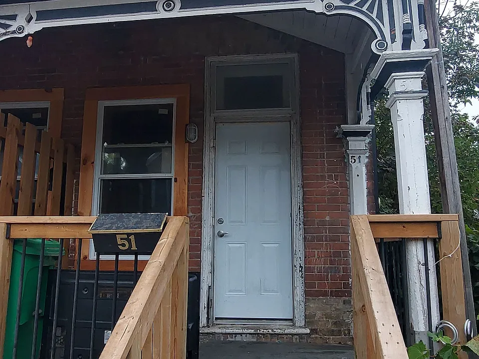 51 Lafayette Ave