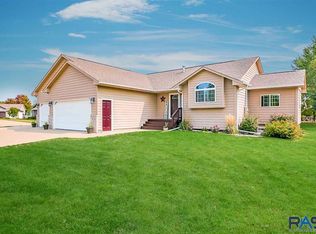 1400 S Fernwood Ave, Brandon, SD 57005