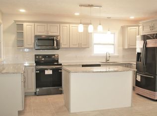 17 Field St, Southbridge, MA 01550