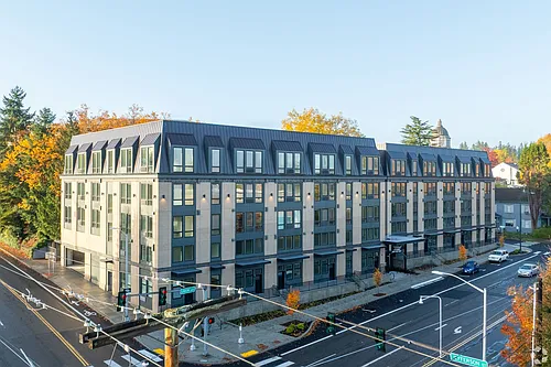 401 UNION Photo 1