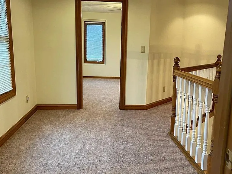 324 Redwood Blvd — Photo 20