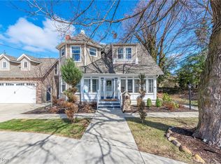 22714 Center Ridge Rd, Rocky River, OH