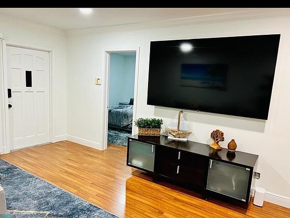 2nd image of 232 NE 9th Ave