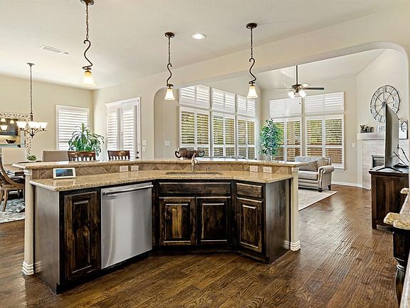 5th image of 6012 Mickelson Way