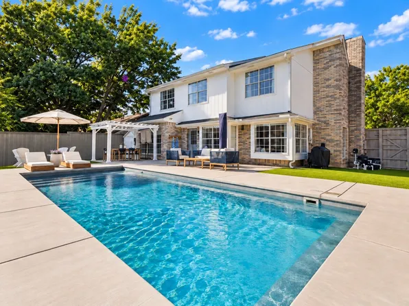 8502 Liberty Ln, Rowlett, TX 75089