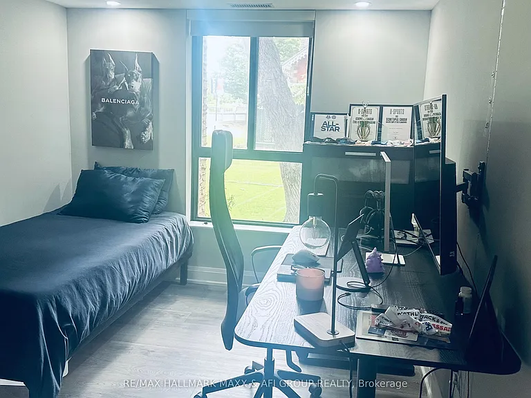 15390 Yonge St #201 — Photo 27