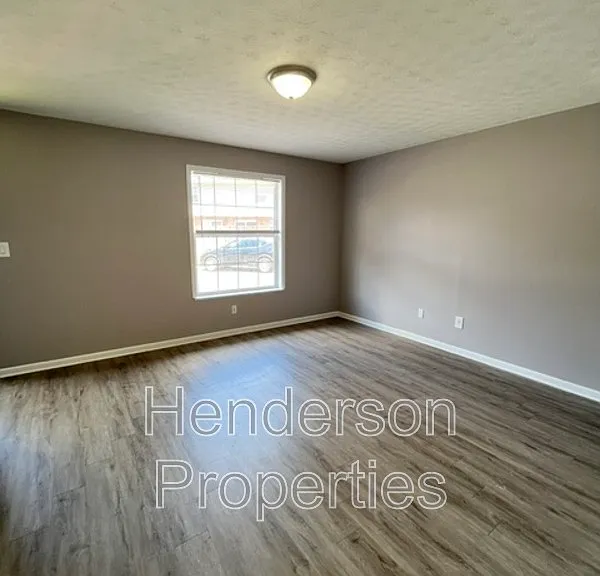 1343 N 6th St — Photo 4