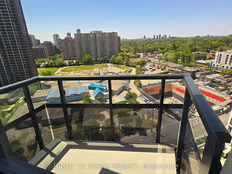 60 Central Park Dr #1707 — Photo 48