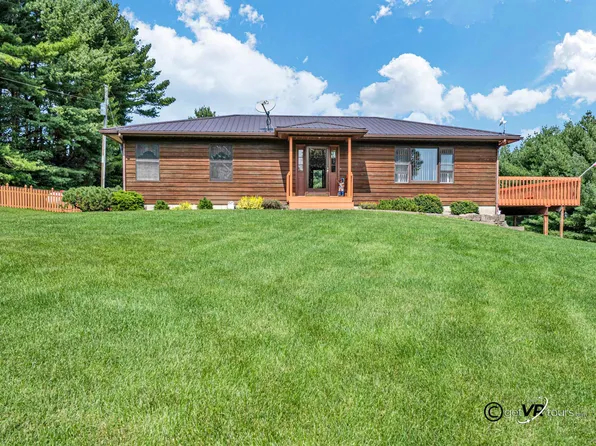 6352 W Stagecoach Trl, Galena, IL 61036