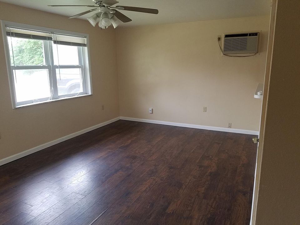 1st image of 1815 North Blvd