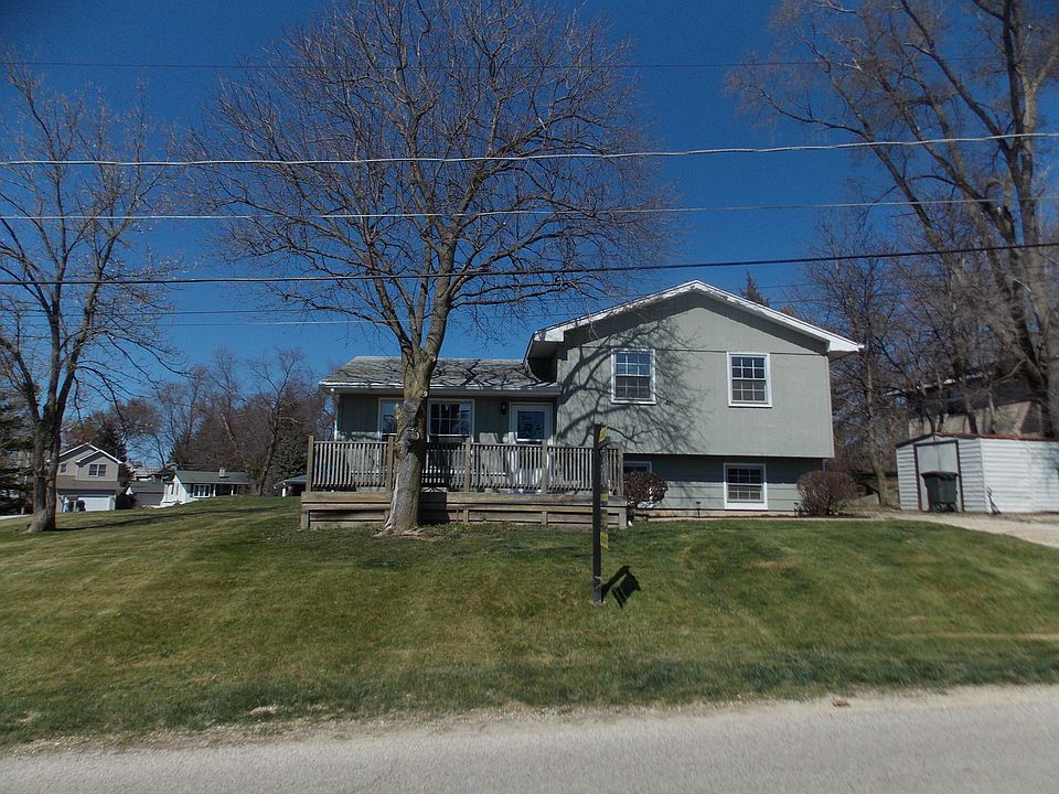 1st image of 995 Sheridan Dr