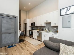 811 W Lill Ave #2520-1, Chicago, IL 60614