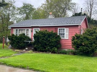 174 Grove St, Poultney, VT 05764