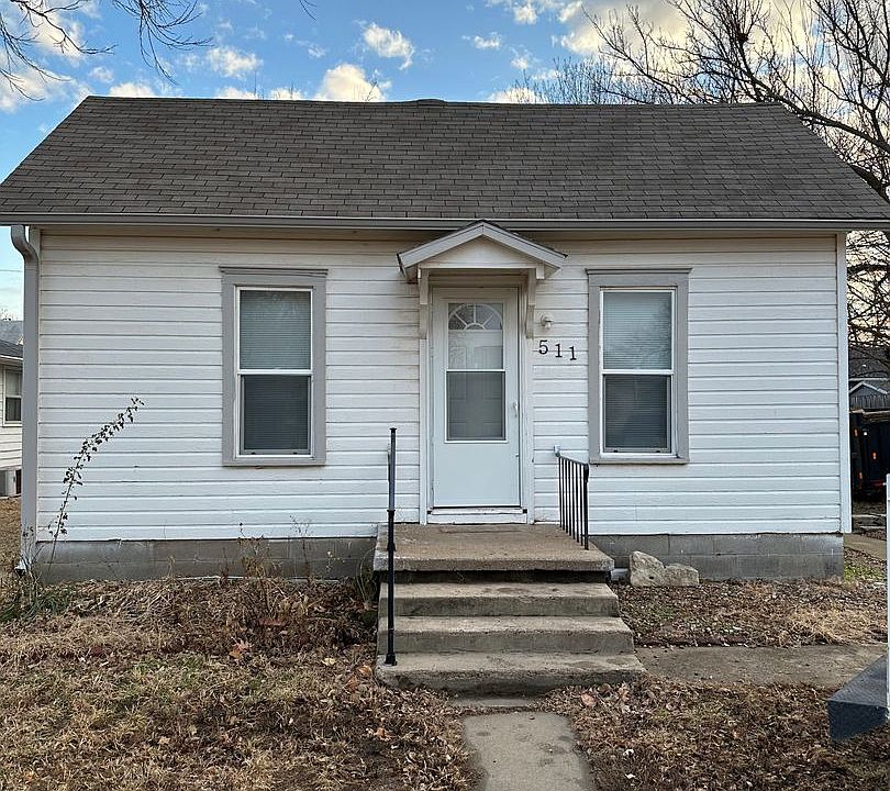 1st image of 511 W Grand Ave