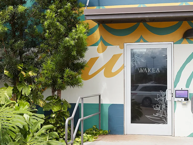 WakeaGardens_Exterior_Entrance