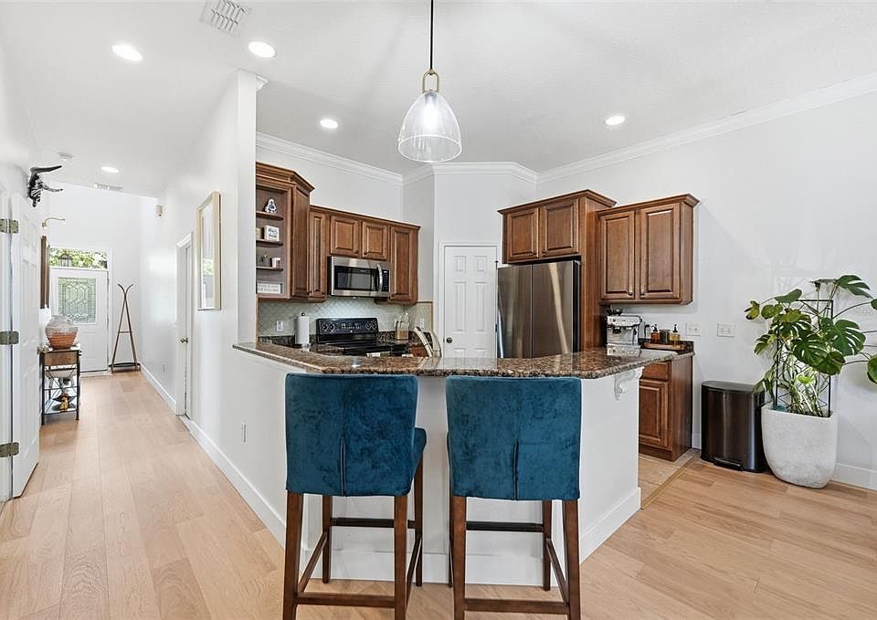 1st image of 336 E KALEY STREET